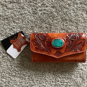NWT Genuine Leather American Hat Makers Mystic Wallet